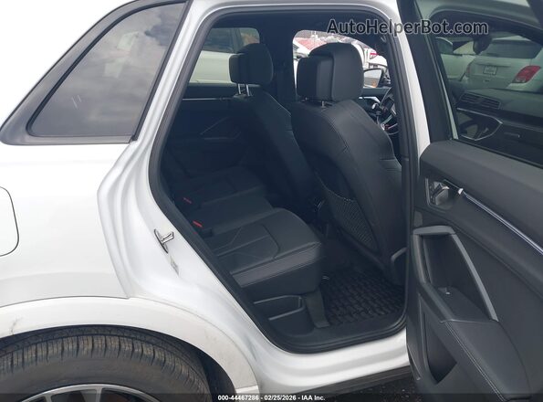 WA1EECF32R1138828 2024 AUDI Q3 White VIN კოდის სტიკერის ხედი