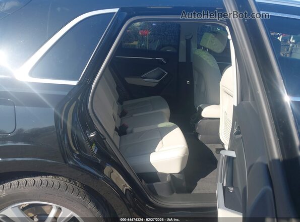WA1EECF35R1160628 2024 AUDI Q3 Black Vista de la etiqueta del VIN