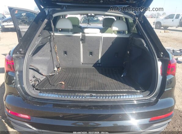 WA1EECF35R1160628 2024 AUDI Q3 Black 