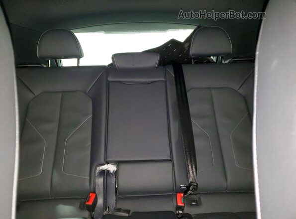 WA1EECF35R1165814 2024 AUDI Q3 Black უკანა სავარძლების ხედი