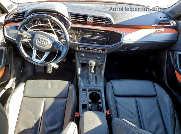 WA1EECF39K1087768 2019 AUDI Q3 Оранжевый Вид панели приборов