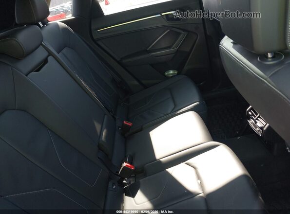WA1EECF39P1070976 2023 AUDI Q3 Black Вид наклейки з VIN-кодом