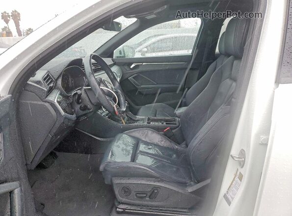 WA1EECF39R1042128 2024 AUDI Q3 Белый Вид салона спереди