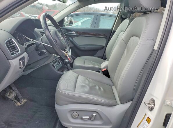 WA1EFCFS4GR014417 2016 AUDI Q3 White Սալոնի դիմացի տեսք