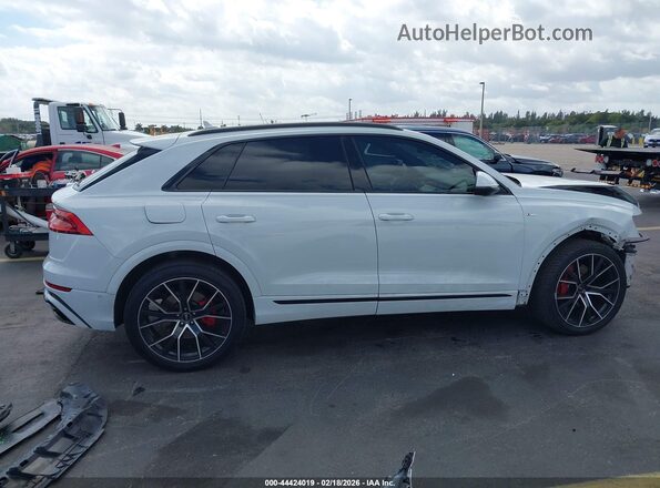 WA1EVAF16MD020212 2021 AUDI Q8 White სალონის 360-გრადუსიანი ხედი