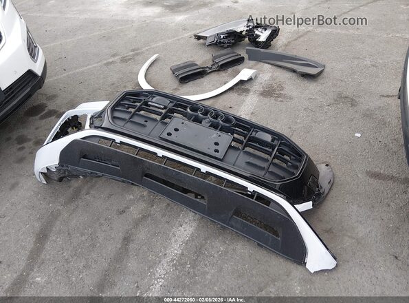 WA1EVAF17MD028402 2021 AUDI Q8 White Instrument cluster view
