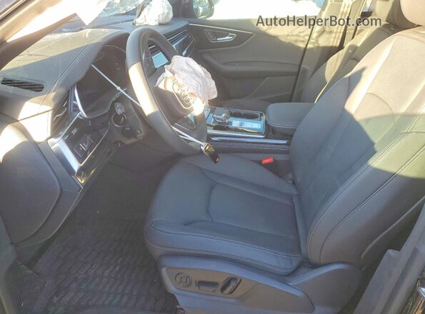 WA1EVBF14SD041658 2025 AUDI Q8 Черный Вид салона спереди