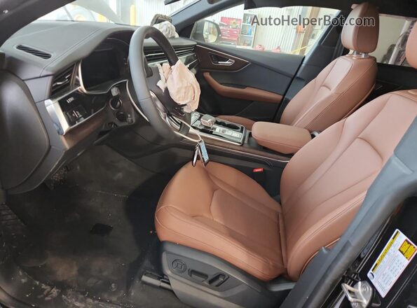 WA1EVBF1XSD037601 2025 AUDI Q8 Черный Вид салона спереди