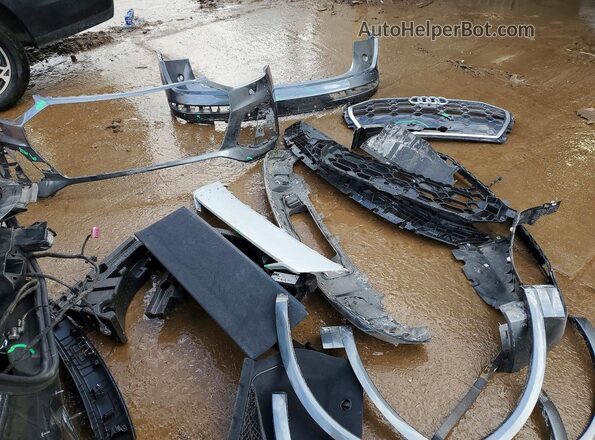 WA1FAAFY4P2162653 2023 AUDI Q5 Gray Вид підкапотного простору