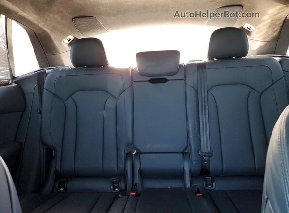 WA1FVAF16LD002053 2020 AUDI Q8 Черный Вид задних сидений