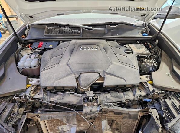 WA1FVBF10SD011383 2025 AUDI Q8 White Rear interior view