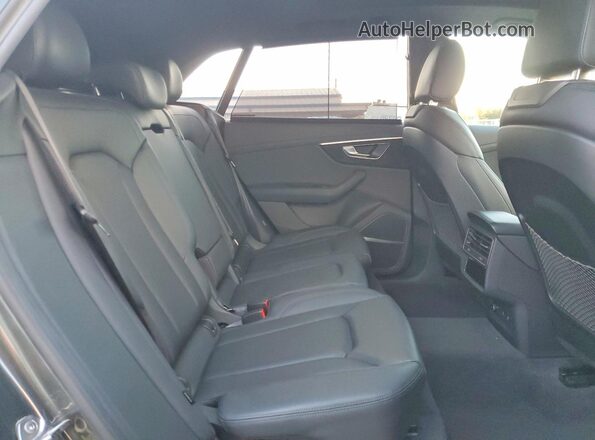 WA1FVBF15ND007544 2022 AUDI Q8 Charcoal Widok tylnych siedzeń