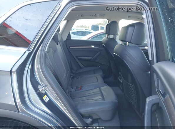 WA1G2AFY4S2024413 2025 AUDI Q5 Gray VIN sticker view
