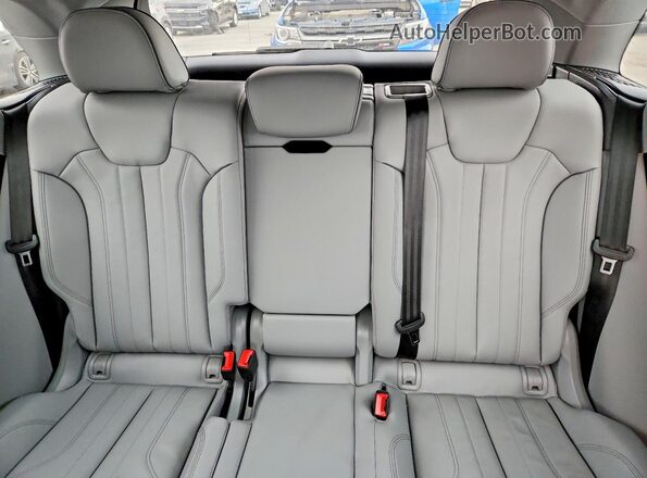 WA1GAAFY4R2137453 2024 AUDI Q5 Black უკანა სავარძლების ხედი