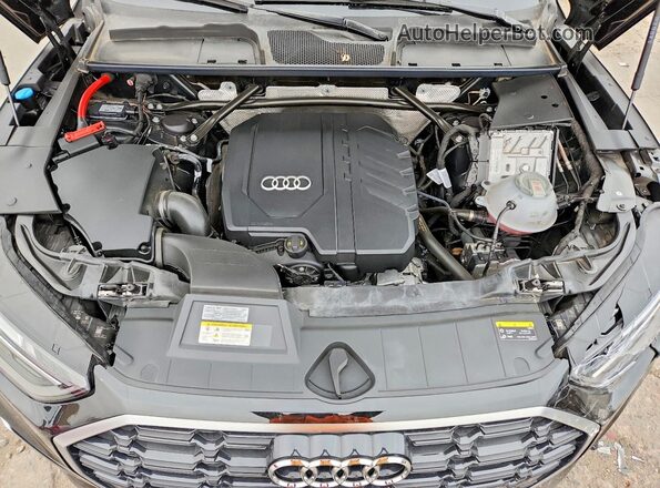 WA1GAAFY4R2137453 2024 AUDI Q5 Black ძრავის განყოფილების ხედი