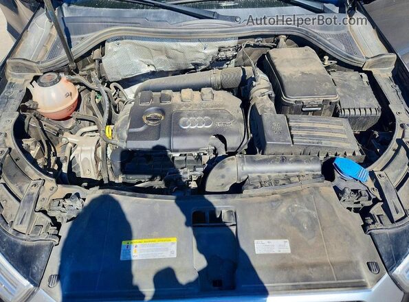 WA1JCCFS2JR027942 2018 AUDI Q3 Black Вид підкапотного простору