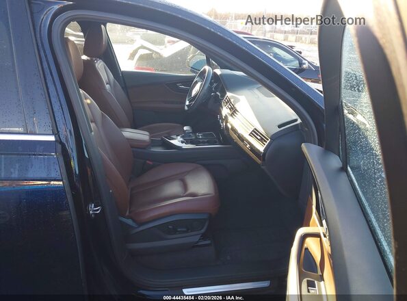 WA1LAAF72JD010005 2018 AUDI Q7 Черный Вид салона спереди