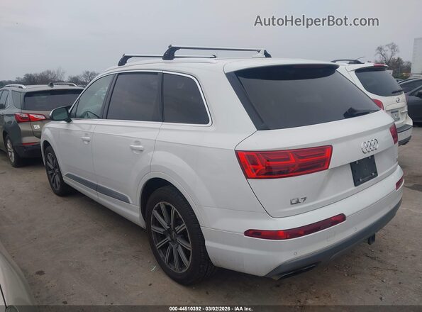 WA1LAAF78HD008835 2017 AUDI Q7 White 360 interior view