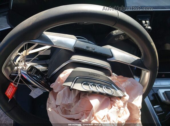 WA1LAAGE3NB011114 2022 AUDI E-TRON White Widok deski rozdzielczej