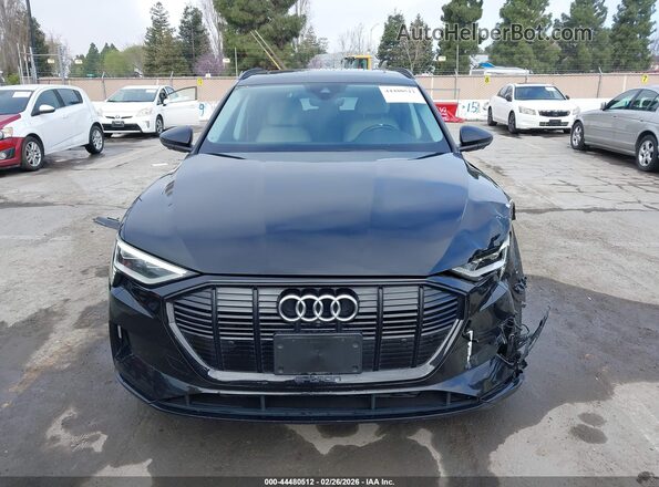 WA1LAAGE8MB039232 2021 AUDI E-TRON Black Вид задньої частини салону