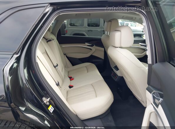 WA1LAAGE8MB039232 2021 AUDI E-TRON Black Вид наклейки з VIN-кодом