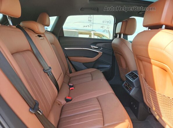 WA1LABGE5KB020950 2019 AUDI E-TRON Blue Вид задніх сидінь