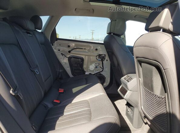 WA1LABGE8MB011601 2021 AUDI E-TRON Gray Vista interior trasera