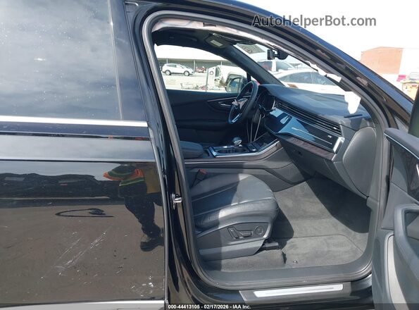 WA1LCBF73PD003671 2023 AUDI Q7 Black წინა სალონის ხედი