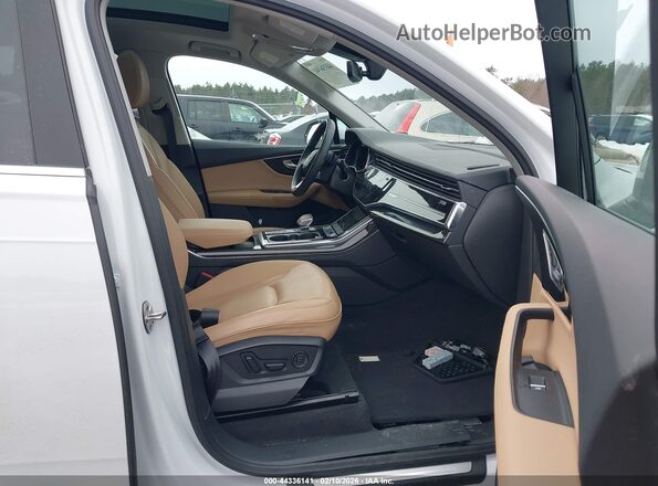 WA1LCBF77RD003398 2024 AUDI Q7 White წინა სალონის ხედი