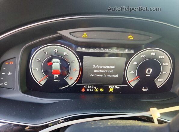 WA1LCBF79RD004455 2024 AUDI Q7 White Widok zestawu wskaźników