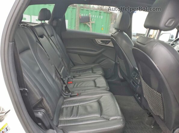 WA1LHAF74KD043357 2019 AUDI Q7 White 