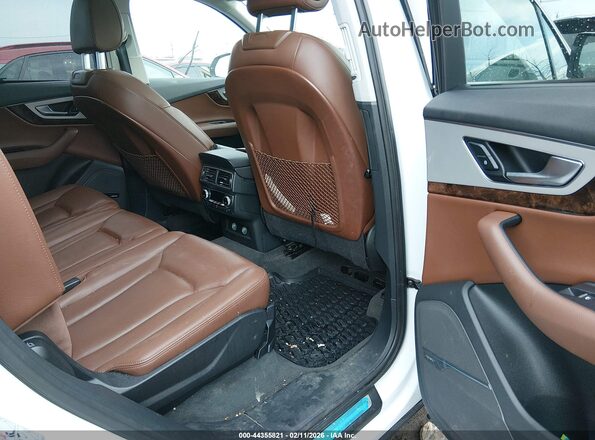 WA1LHAF7XJD031194 2018 AUDI Q7 White Widok naklejki z numerem VIN