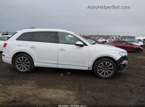 WA1LHAF7XJD031194 2018 AUDI Q7 White Widok wnętrza z tyłu