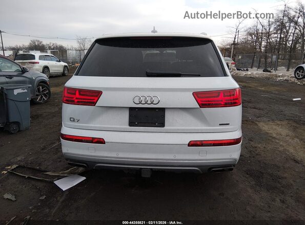 WA1LHAF7XJD031194 2018 AUDI Q7 White 