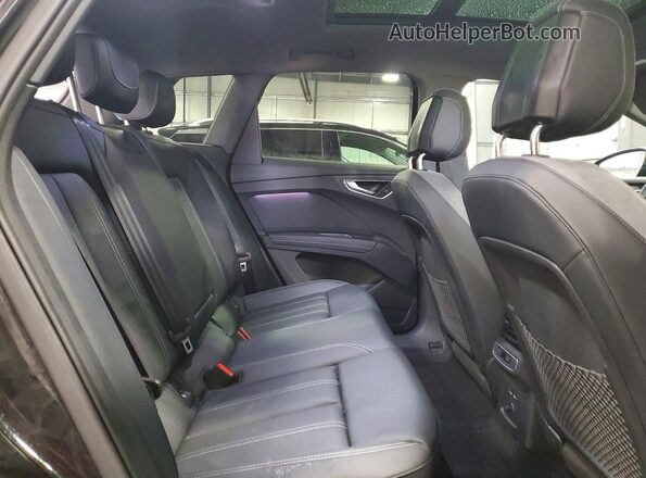 WA1LUBFZ3SP051533 2025 AUDI Q4 Black 