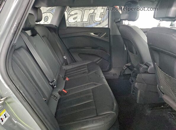WA1LUBFZ9RP036223 2024 AUDI Q4 Gray 