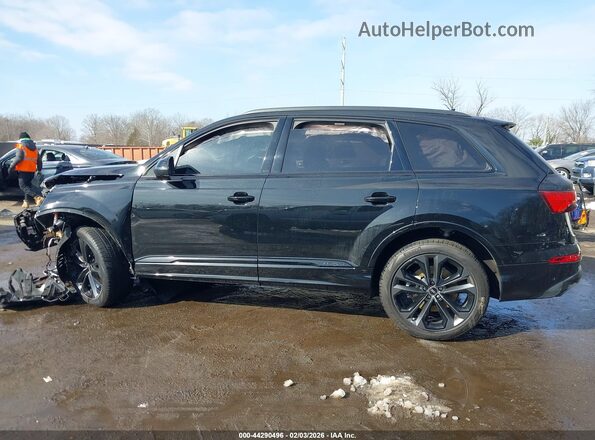 WA1LVBF71SD017233 2025 AUDI Q7 Black Widok wnętrza z tyłu