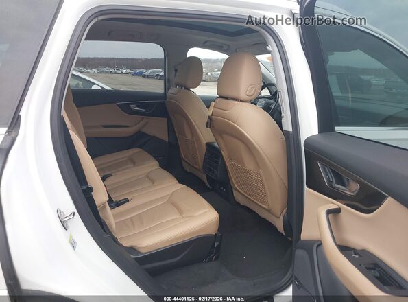 WA1LXAF73LD002917 2020 AUDI Q7 White VIN sticker view