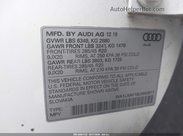 WA1LXAF73LD002917 2020 AUDI Q7 White Engine compartment view