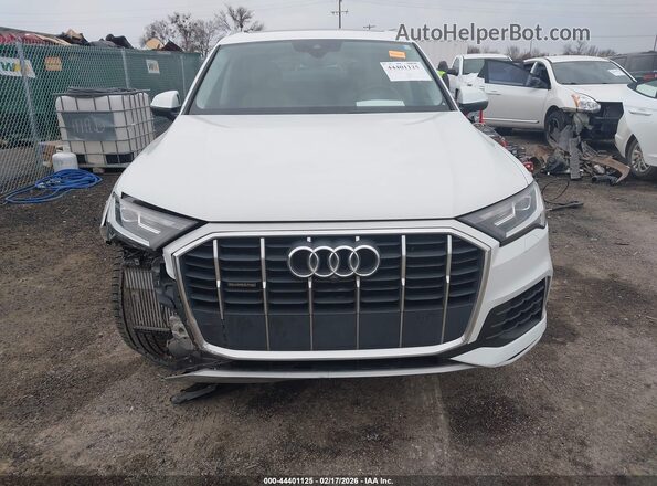 WA1LXAF73LD002917 2020 AUDI Q7 White Rear interior view