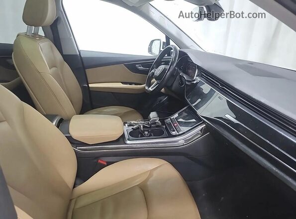 WA1LXAF75LD002823 2020 AUDI Q7 White Դիմացի տեսք