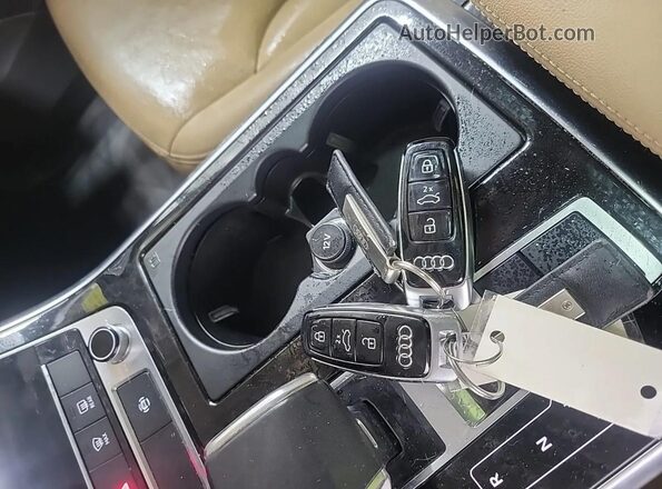 WA1LXAF75LD002823 2020 AUDI Q7 White VIN կոդի պիտակի տեսք