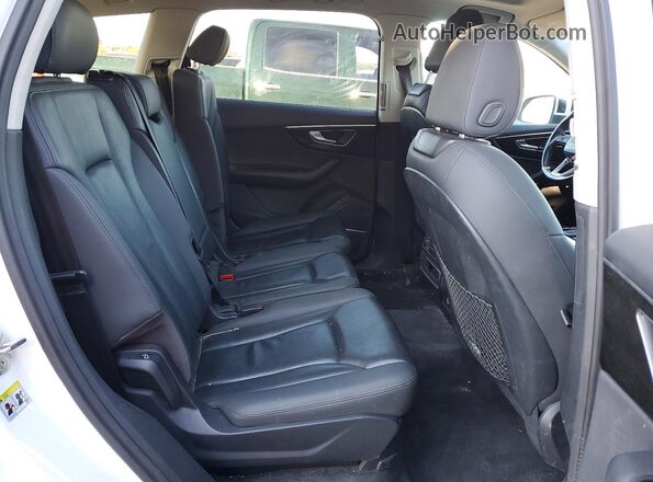 WA1LXAF78MD020332 2021 AUDI Q7 White 