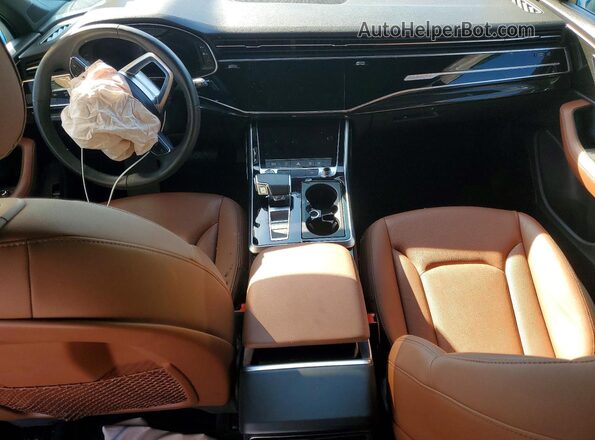 WA1LXBF71ND002598 2022 AUDI Q7 White Vista del salpicadero