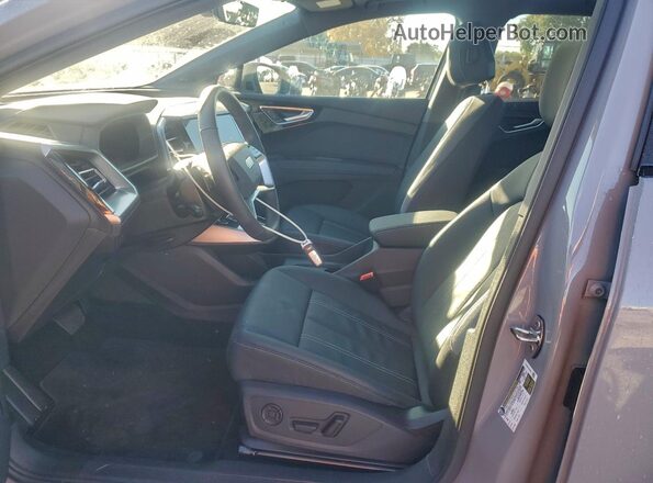 WA1MUBFZ9SP069748 2025 AUDI Q4 Gray 