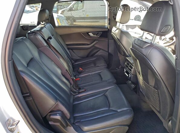 WA1VAAF79HD057308 2017 AUDI Q7 Белый Вид задней части салона