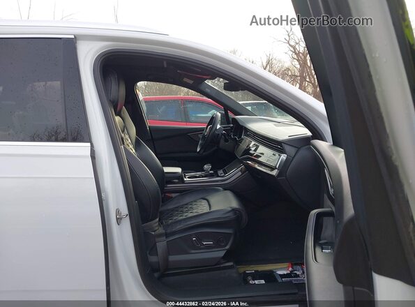 WA1VWBF77PD003852 2023 AUDI SQ7 Белый Вид салона спереди
