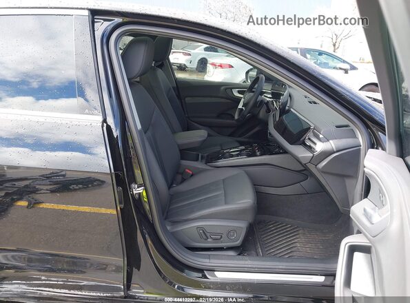 WAU1BCFU9SN047606 2025 AUDI ALL Черный Вид салона спереди