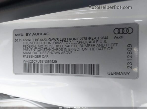 WAU25CFU5SN061529 2025 AUDI ALL White Vista del compartimento del motor