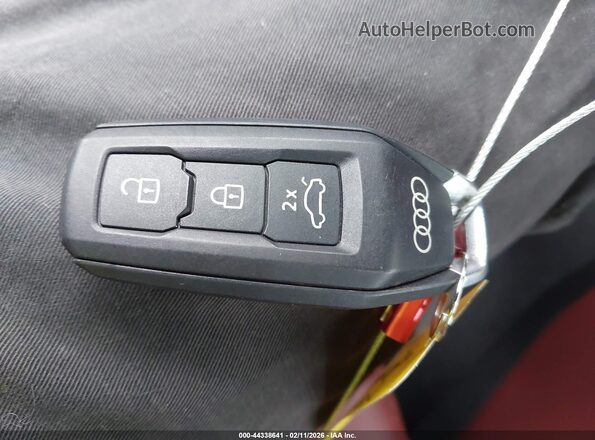 WAU25CFU5SN061529 2025 AUDI ALL White Vista del salpicadero